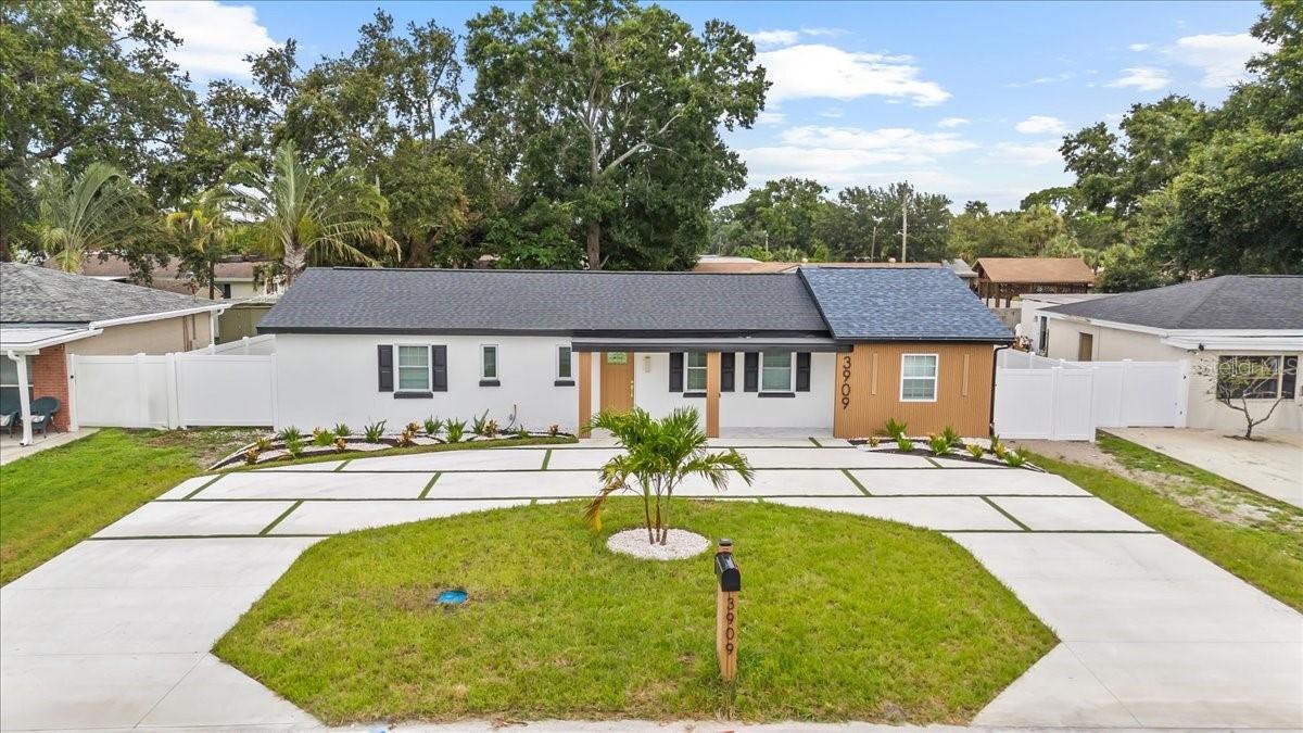 3909 W Oklahoma Ave., Tampa, FL 33616