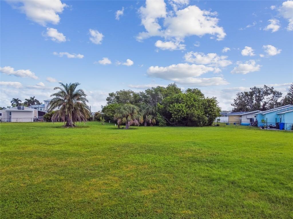 W Shell Point Rd., Ruskin, FL 33570