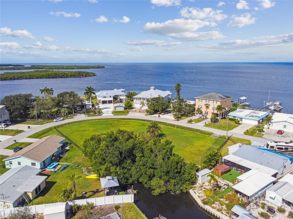 W Shell Point Rd., Ruskin, FL 33570