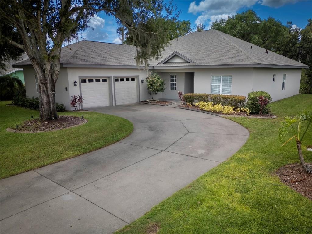 1137 Pristine Pl., Lutz, FL 33549