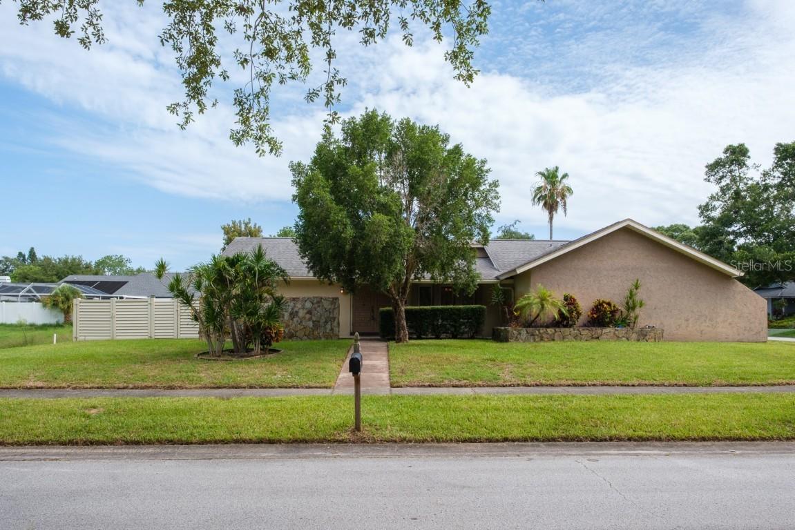 2421 Eagle Chase Dr., Palm Harbor, FL 34683