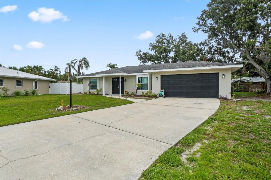 7108 14th Ave., Bradenton, FL 34209