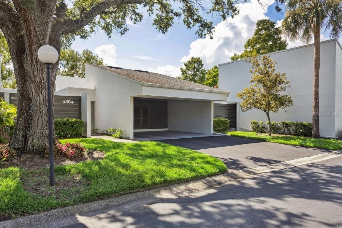 4104 Northmeadow Cir., Tampa, FL 33618