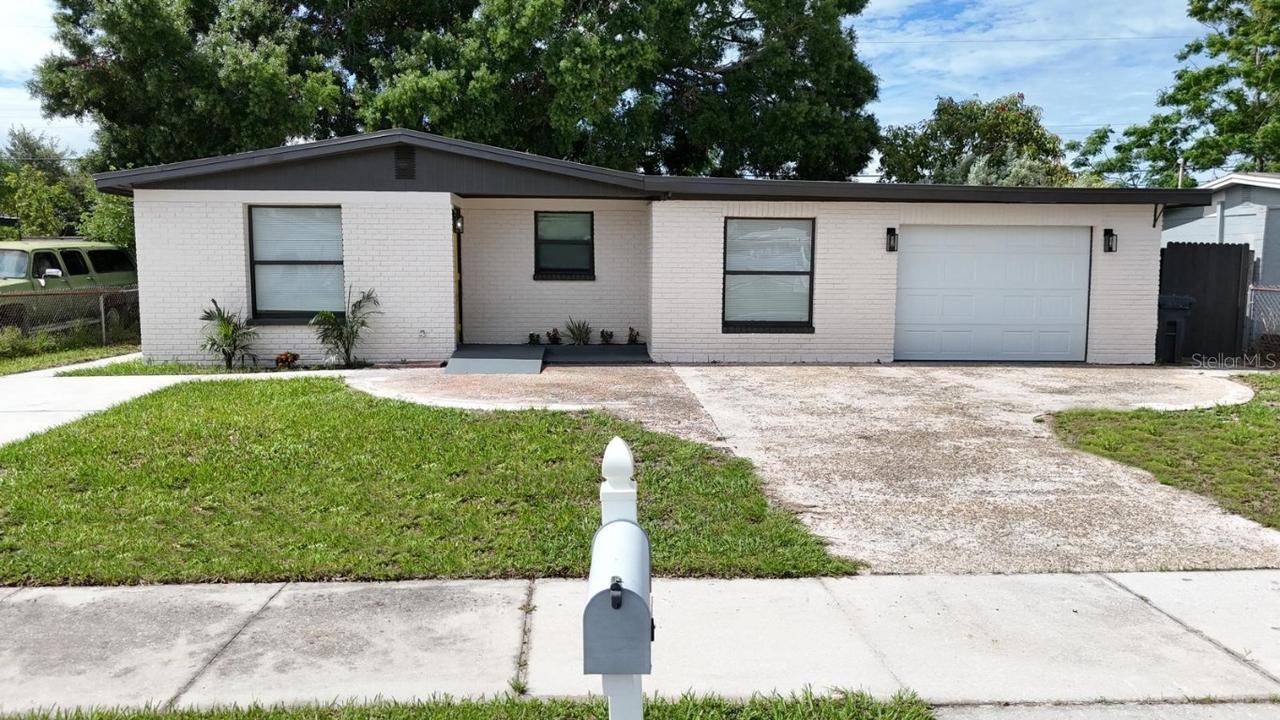 4521 W Minnehaha St., Tampa, FL 33614
