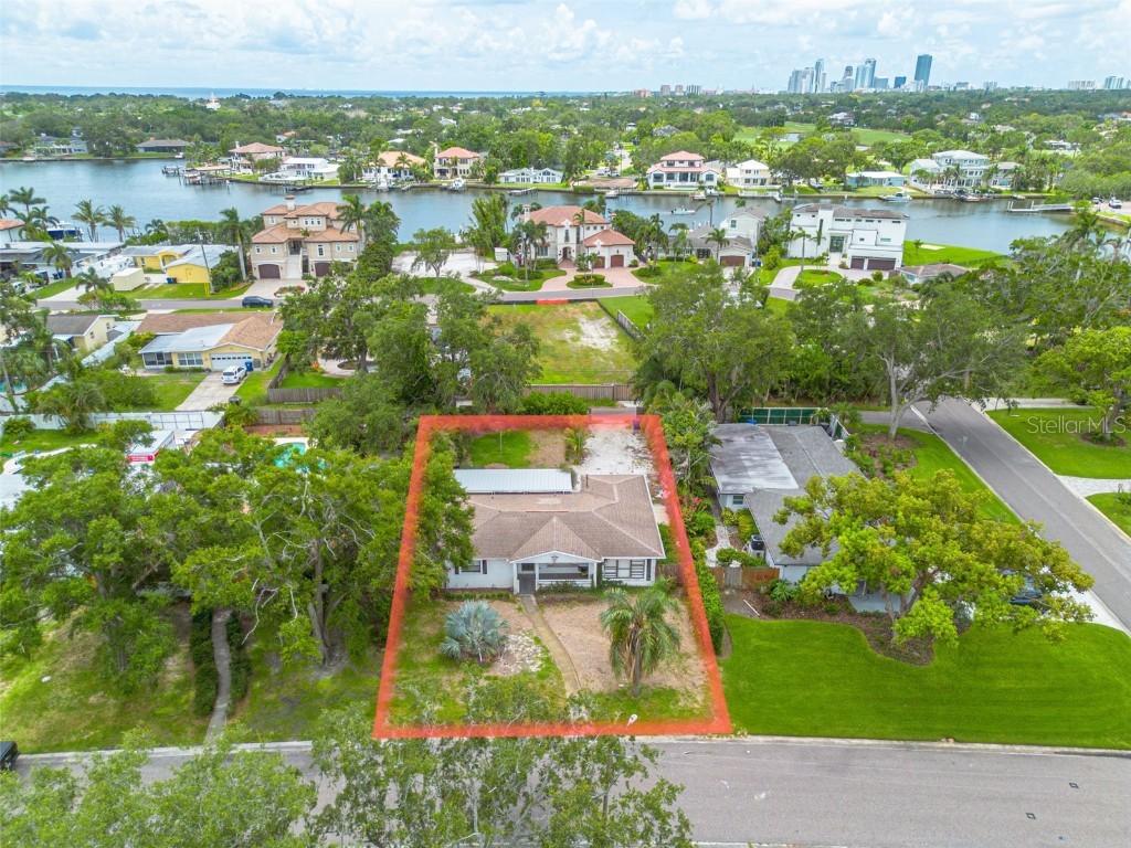710 37th Ave., St Petersburg, FL 33704