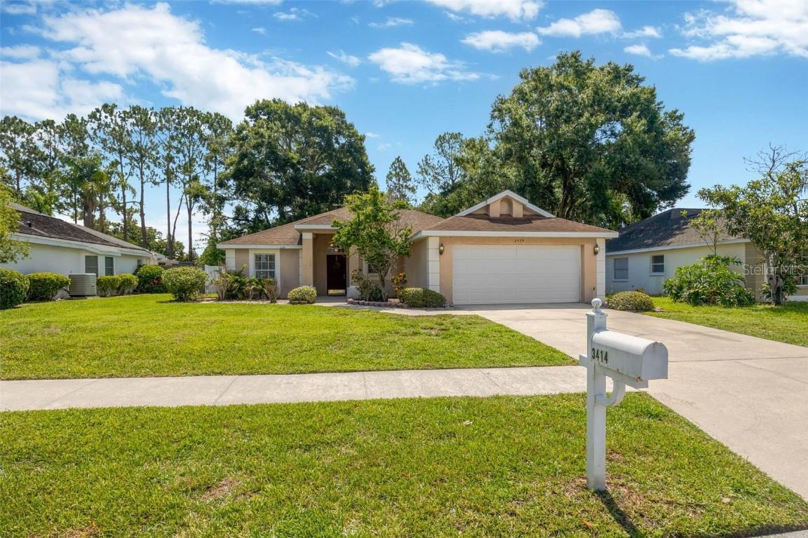 3414 Silver Meadow Way, Plant City, FL 33566
