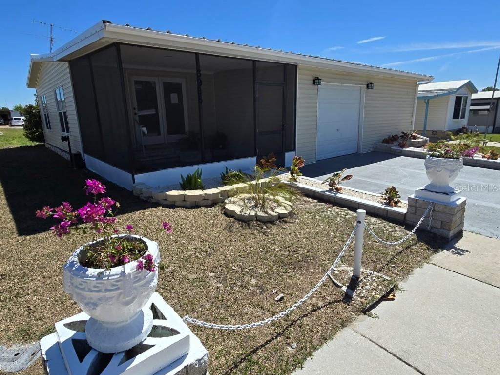 3906 Sarah Dr., Wesley Chapel, FL 33543