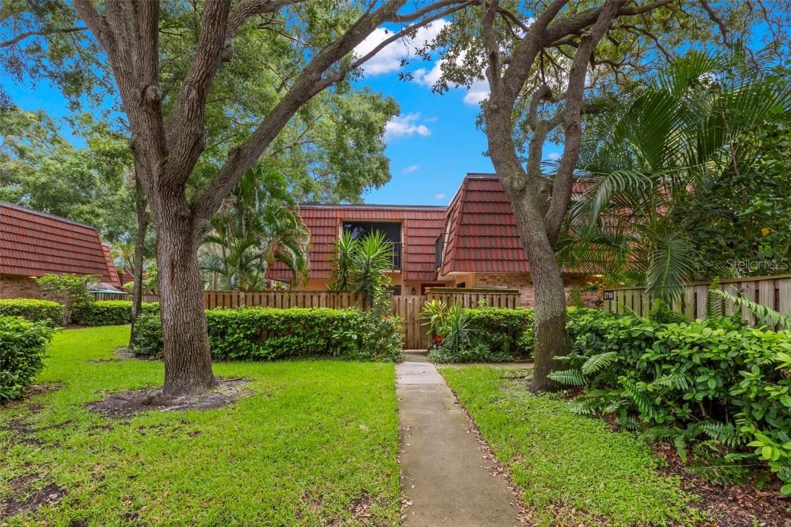 2712 12th Ct., Palm Harbor, FL 34684