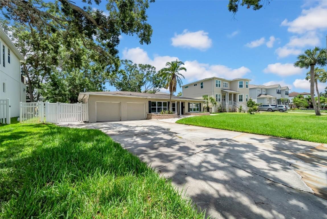 5012 W Homer Ave., Tampa, FL 33629