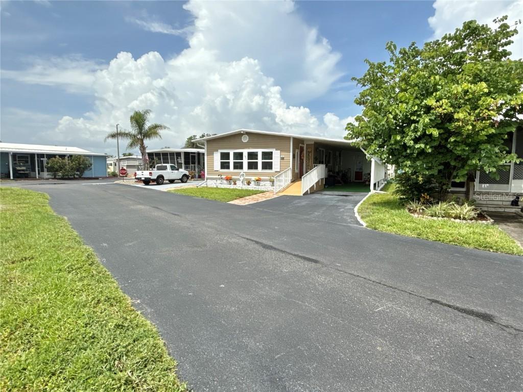 7216 Mount Georgetown Dr. #555, St Petersburg, FL 33702