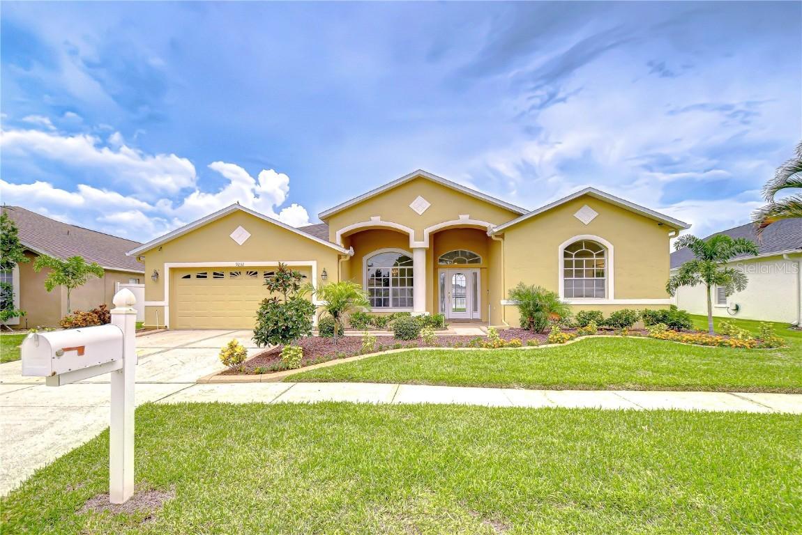 9232 Estate Cove Cir., Riverview, FL 33578