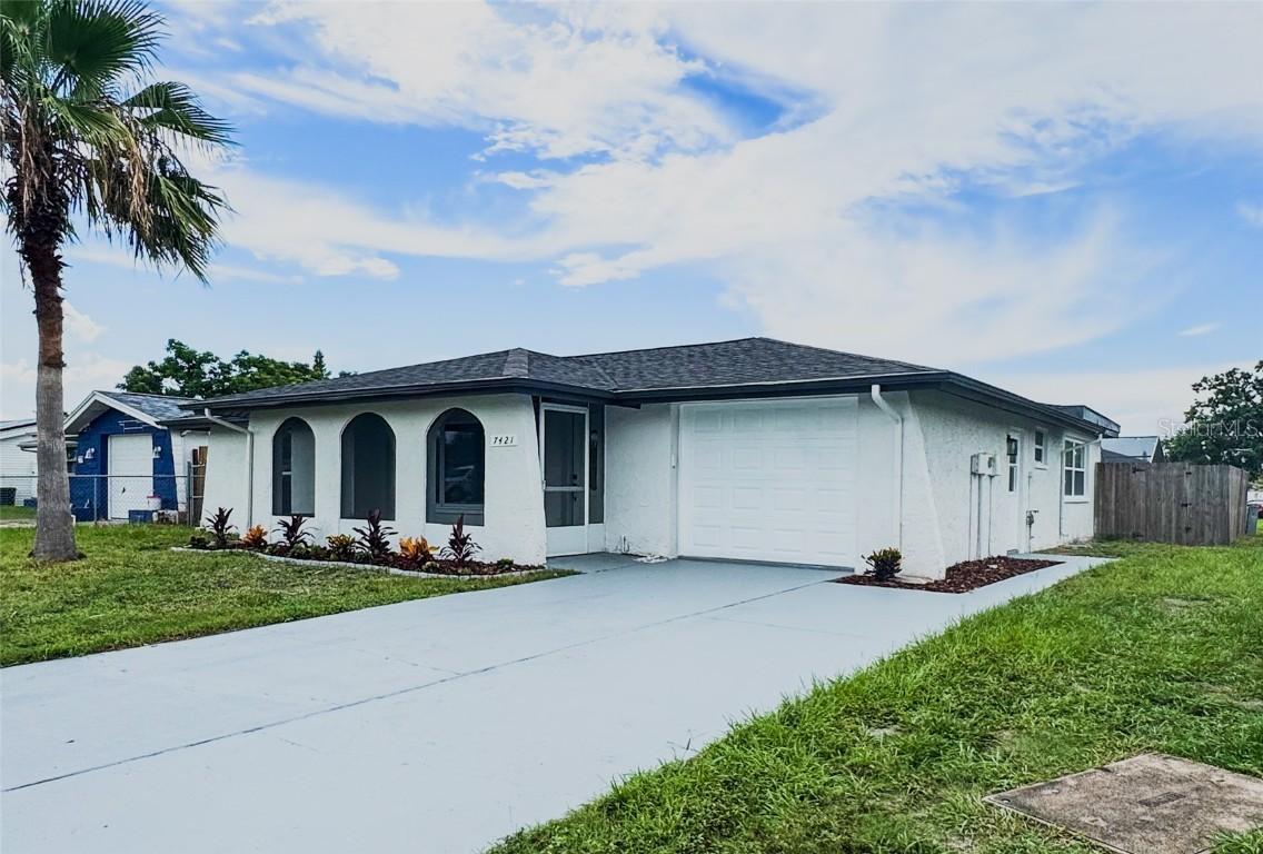 7421 Moravian Dr., Port Richey, FL 34668