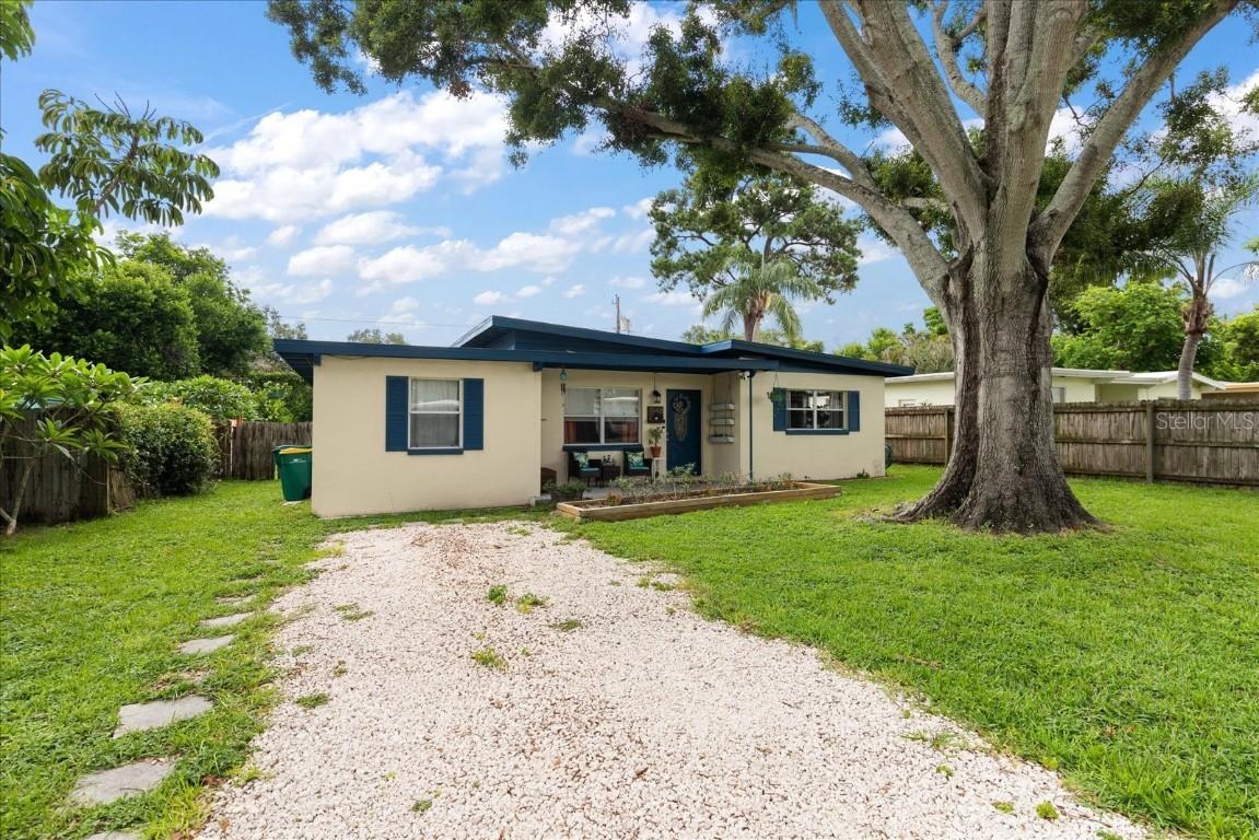 1948 Ridgewood Dr., Clearwater, FL 33763