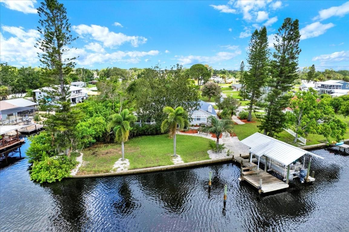 102 W North Branch Rd., Ruskin, FL 33570