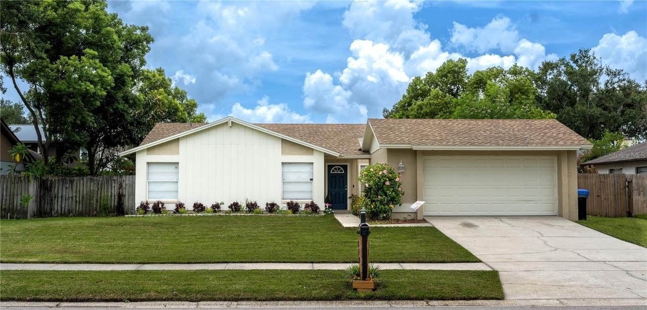 419 Bloomingfield Dr., Brandon, FL 33511
