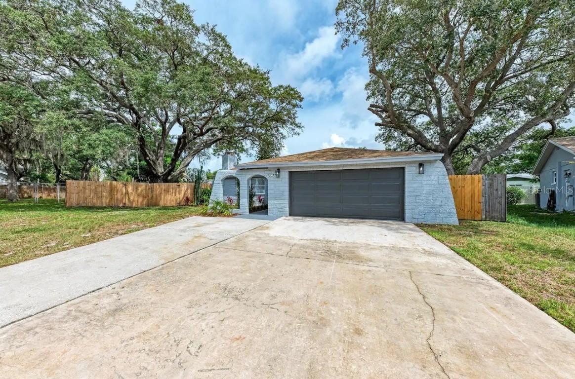 12037 104th Ave., Seminole, FL 33778