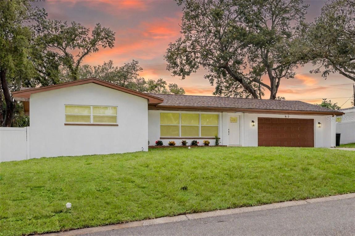 912 Pineview Ave., Clearwater, FL 33756