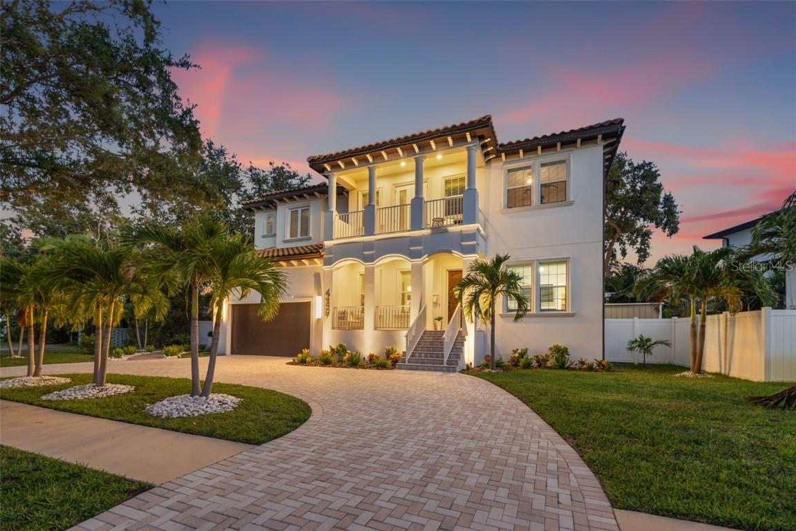 439 Bayview Dr., St Petersburg, FL 33704