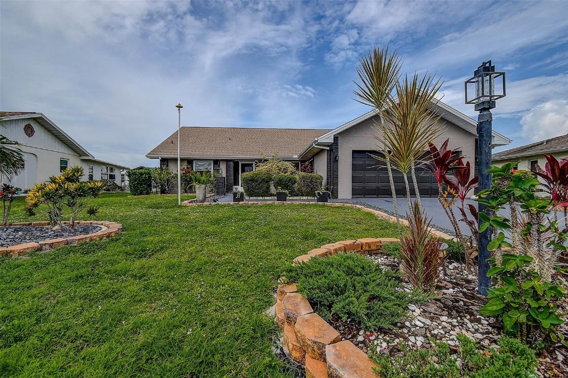 1526 Fort Duquesna Dr., Sun City Center, FL 33573