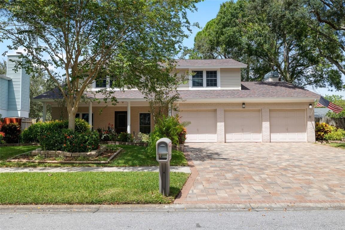 4233 Water Oaks Ln., Tampa, FL 33618