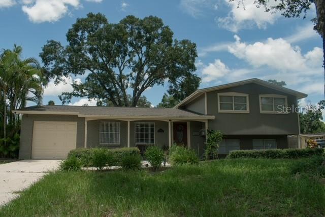 408 Blueberry Ln., Brandon, FL 33510