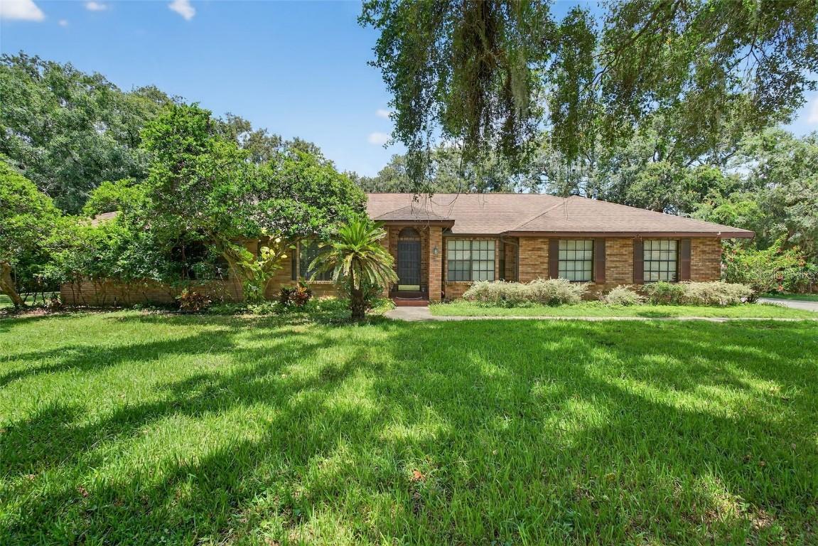 2101 Whitlock Pl., Dover, FL 33527