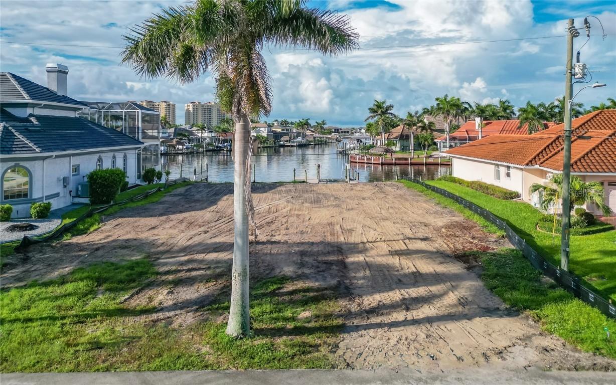 5620 SW 14th Pl., Cape Coral, FL 33914