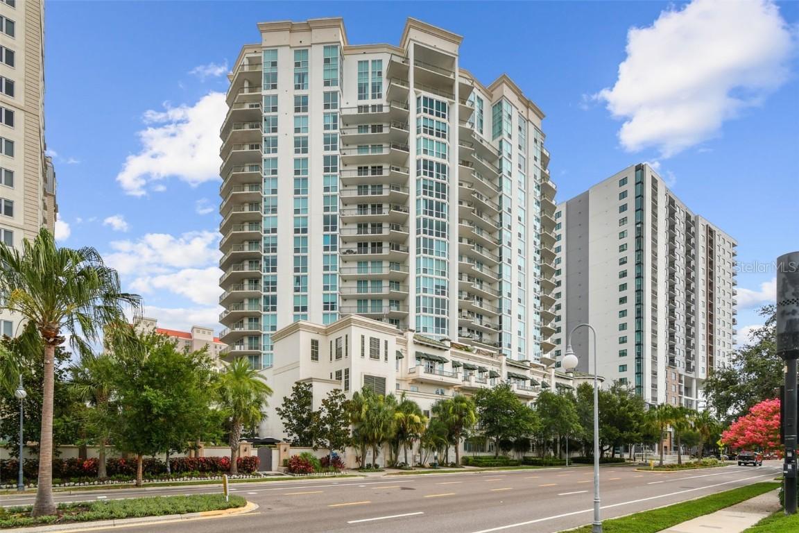 450 Knights Run Ave. #2004, Tampa, FL 33602