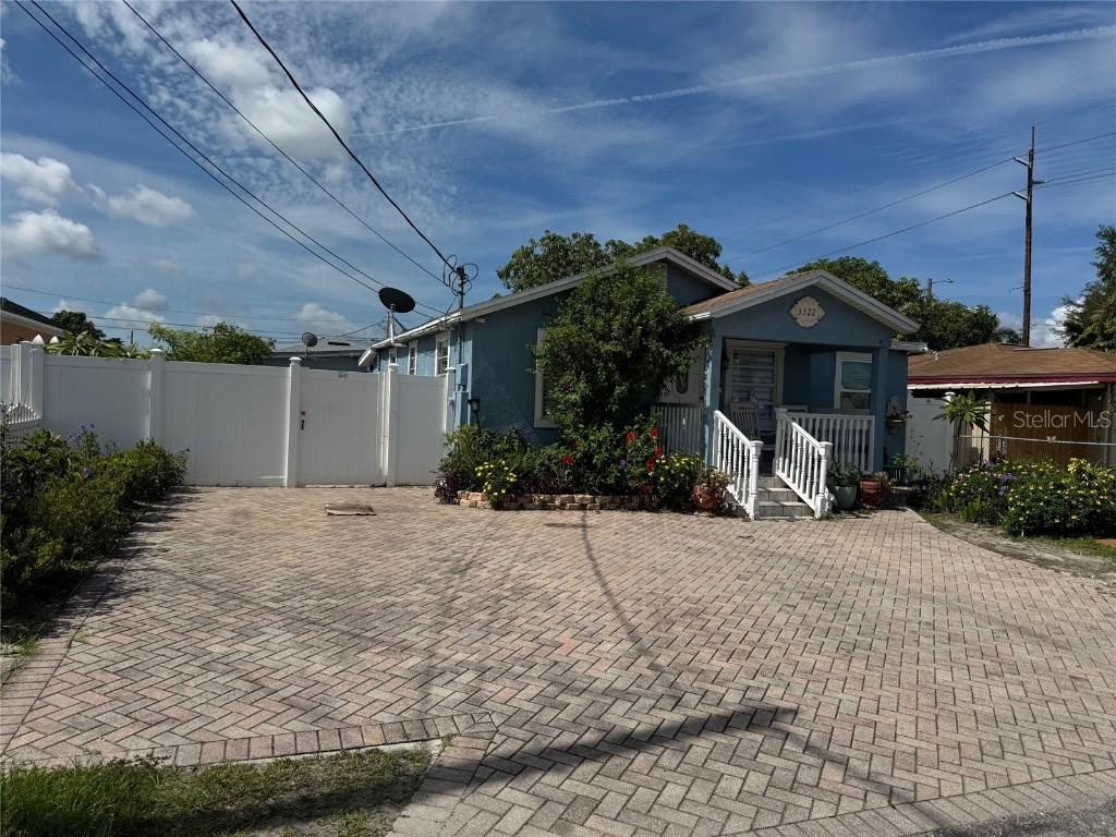 3322 W Saint Joseph St., Tampa, FL 33607