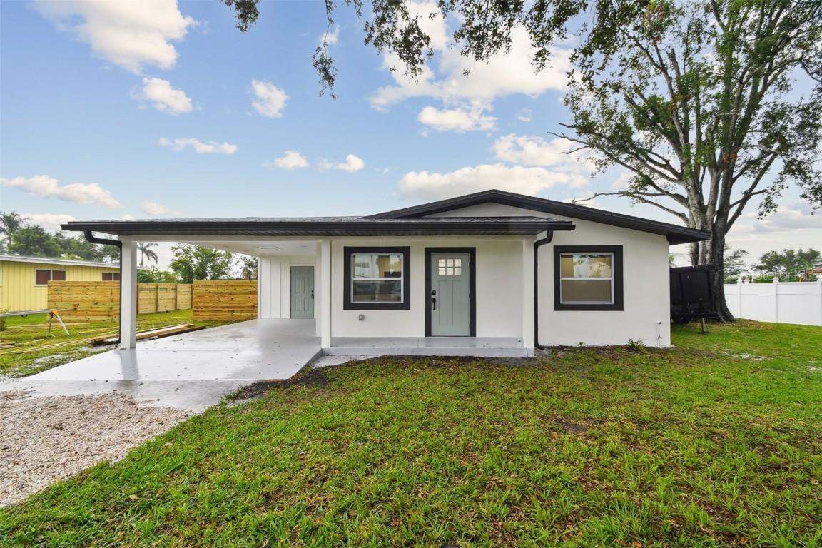 824 15th Avenue Dr., Palmetto, FL 34221