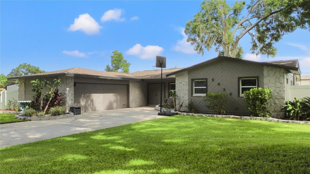 2838 Springdell Cir., Valrico, FL 33596