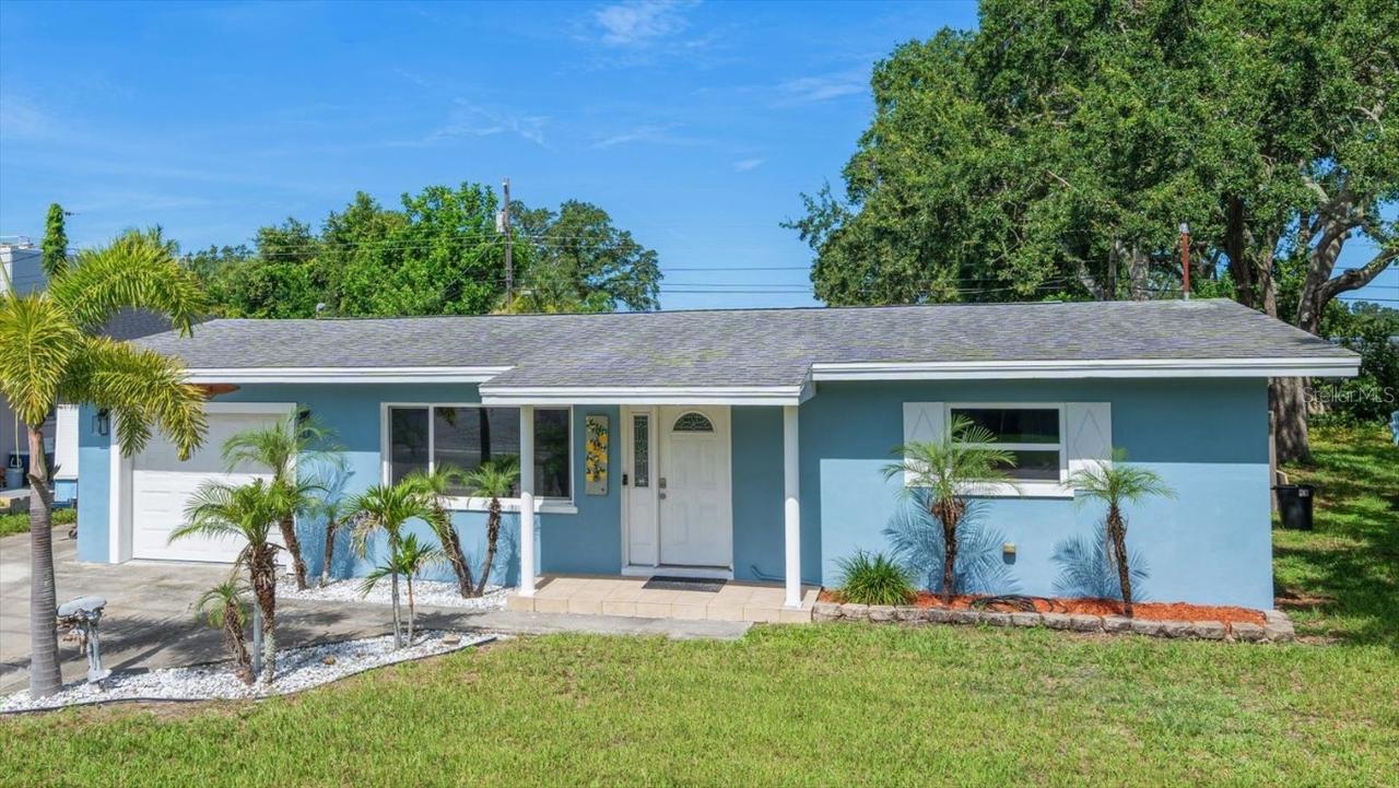 1226 Robin Hood Ln., Dunedin, FL 34698