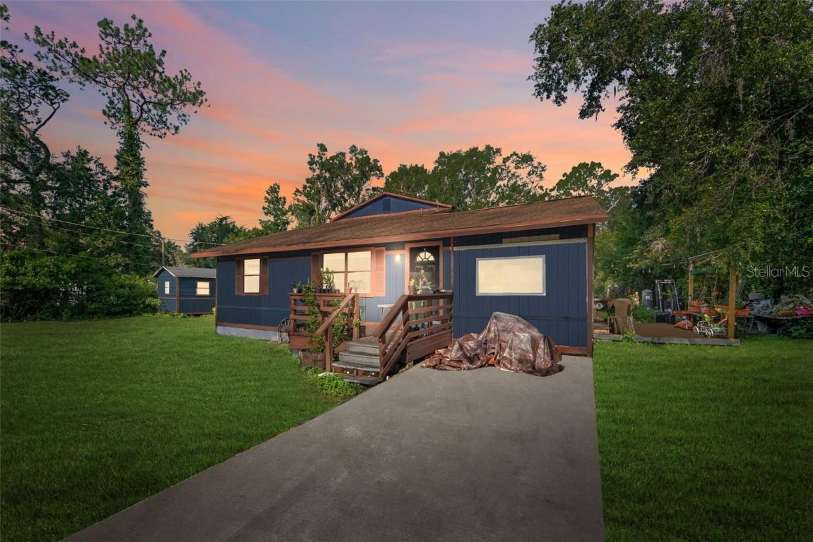 18812 Carr Dr., Lutz, FL 33559