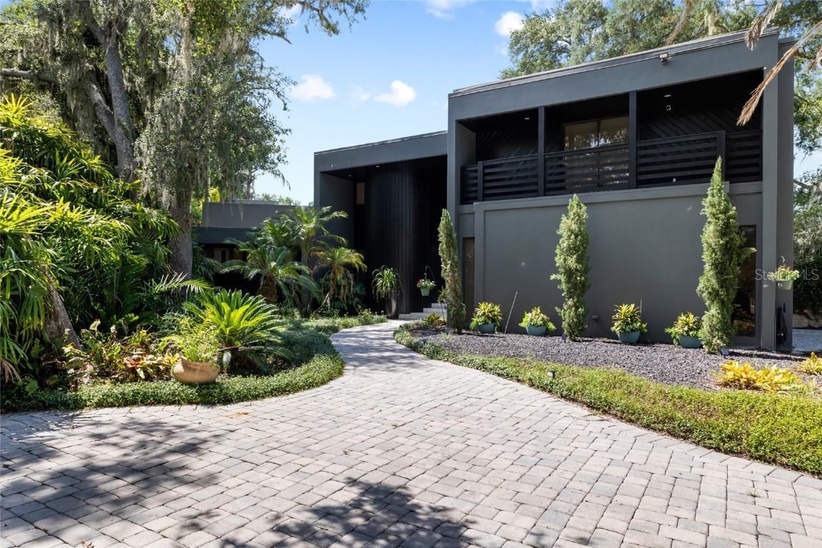 410 Montrose Ave., Temple Terrace, FL 33617