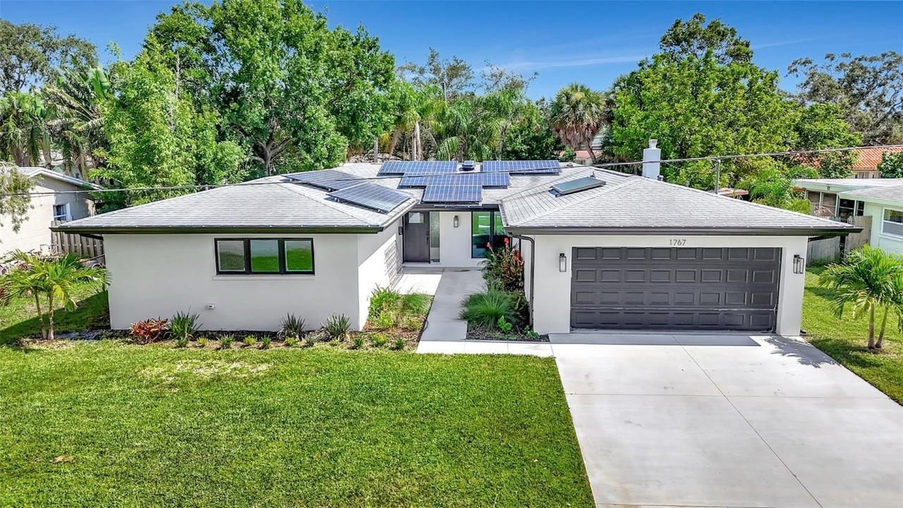 1767 Delaware Ave., St Petersburg, FL 33703