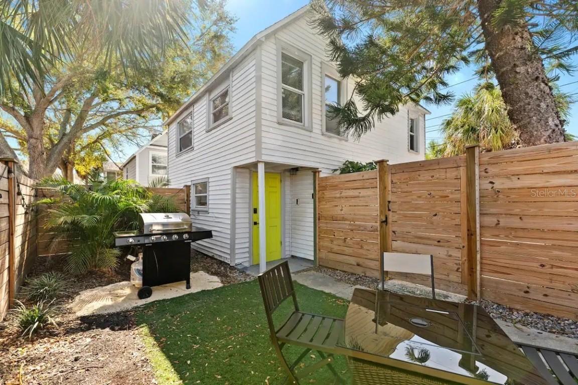 3320 18th St., St Petersburg, FL 33713