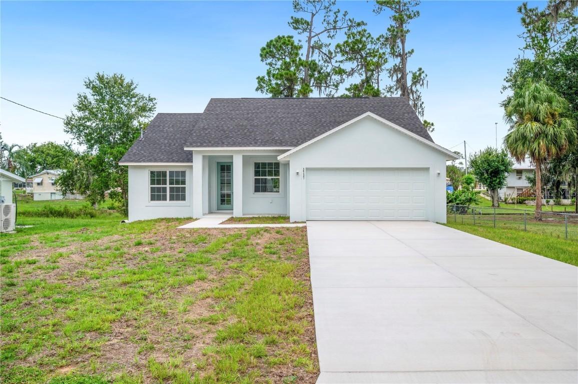 3737 Pine Cir., Lake Wales, FL 33898