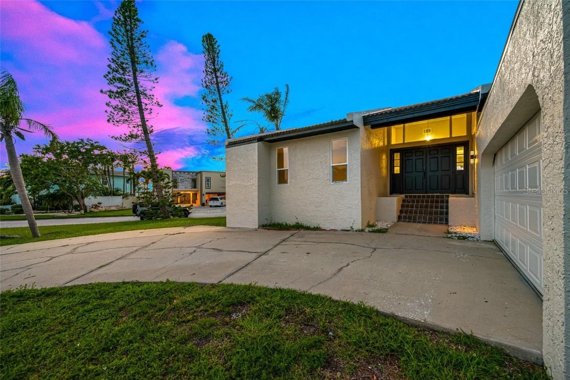 809 59th Ave., St Petersburg, FL 33706