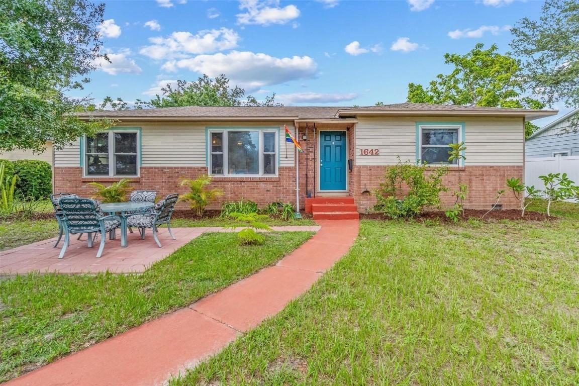 1642 50th Ave., St Petersburg, FL 33714
