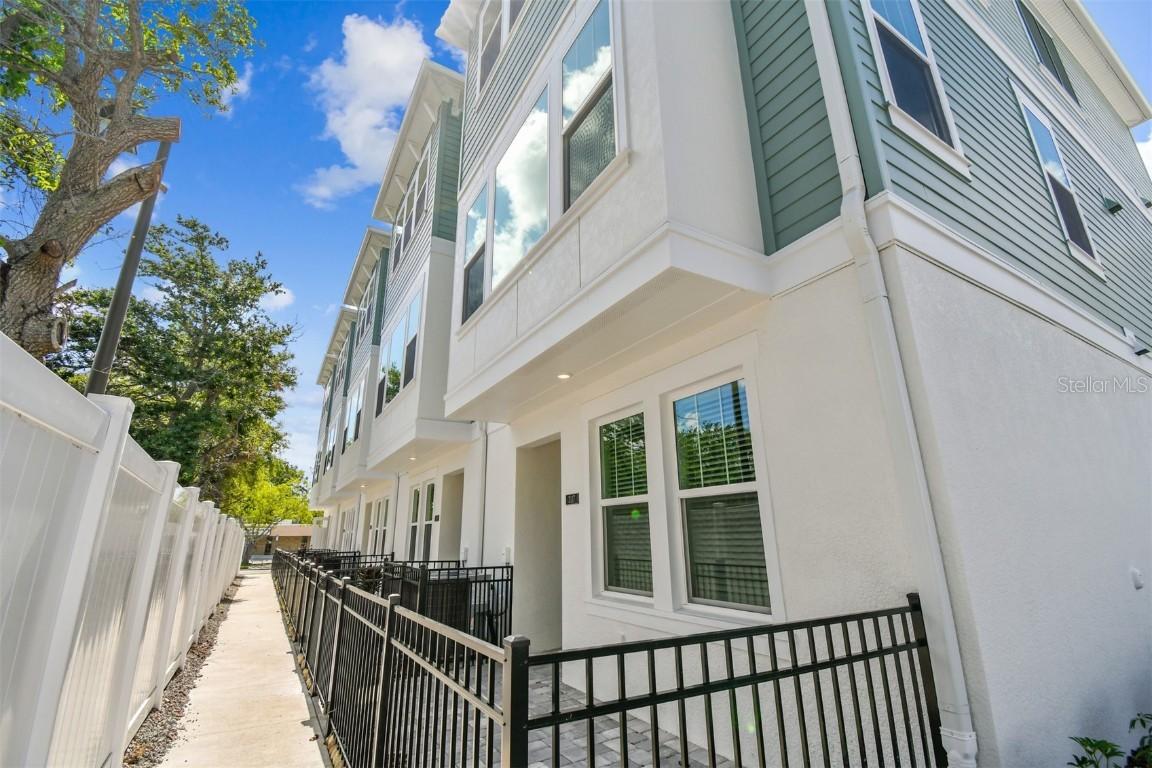 3105 4th Ter., St Petersburg, FL 33713