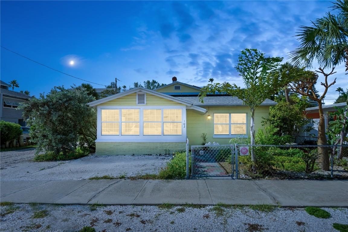 102 11th Ave., St Pete Beach, FL 33706