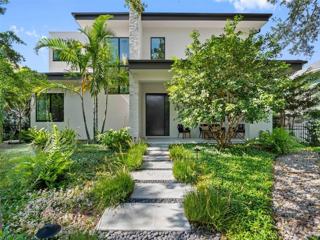 526 16th Ave., St Petersburg, FL 33704