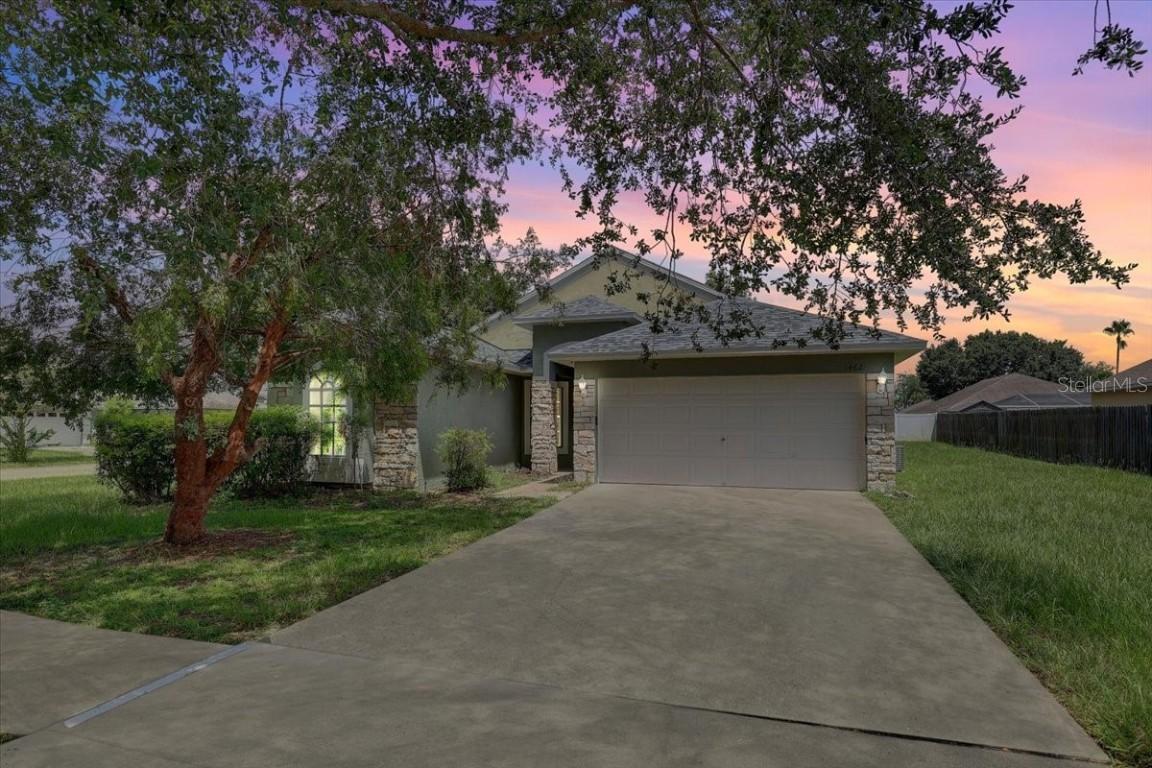 1462 Lake Shore Ranch Dr., Seffner, FL 33584