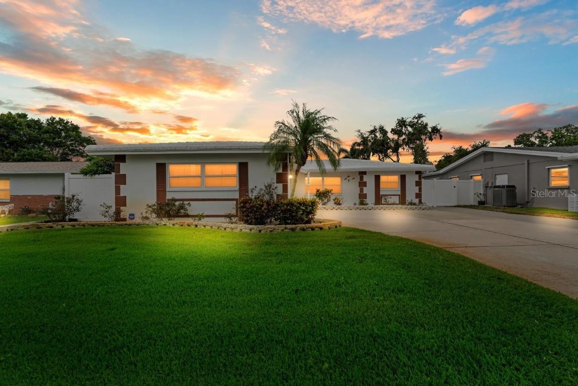 13565 86th Ave., Seminole, FL 33776