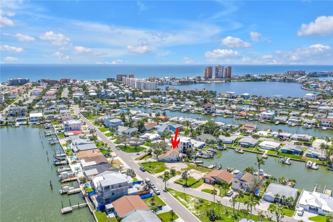 17601 Sterling Ter., Redington Shores, FL 33708