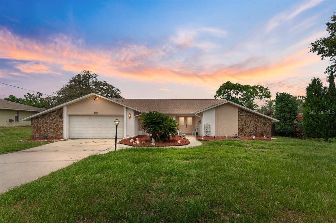 8003 Delaware Dr., Weeki Wachee, FL 34607