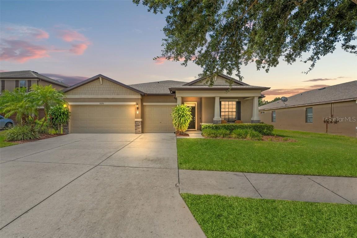 2226 Landside Dr., Valrico, FL 33594