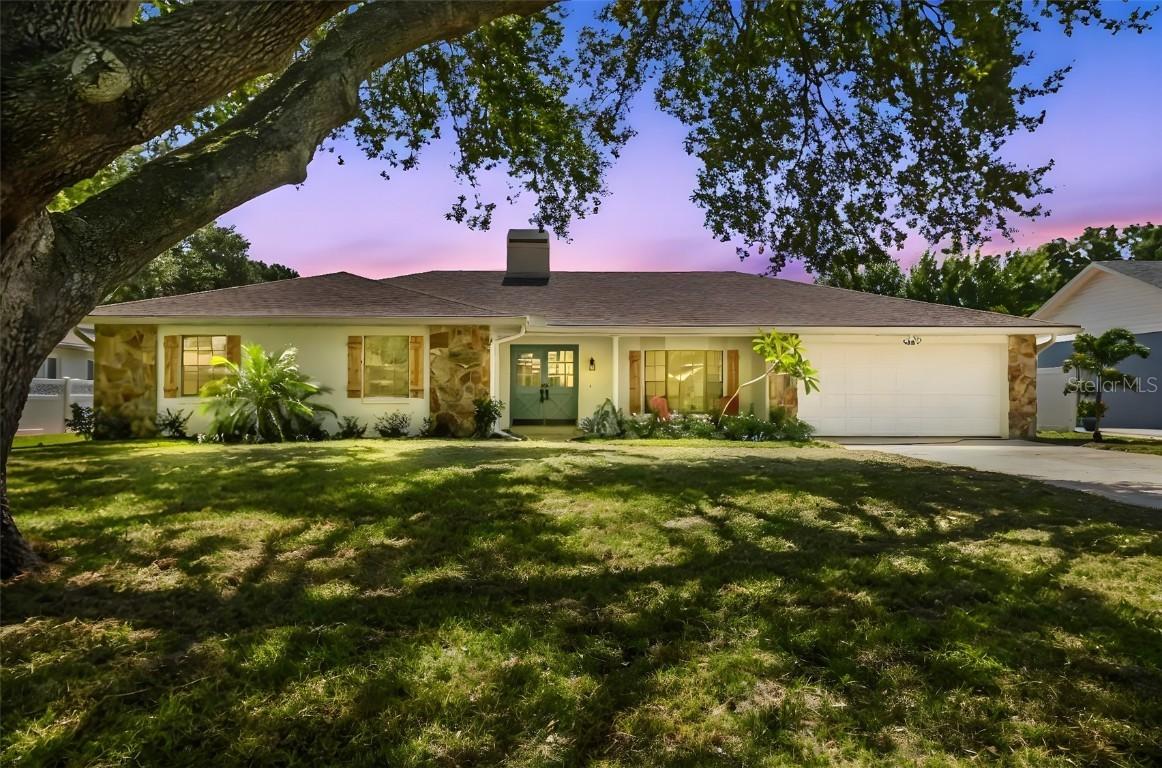 2004 Varner Cir., Winter Haven, FL 33884