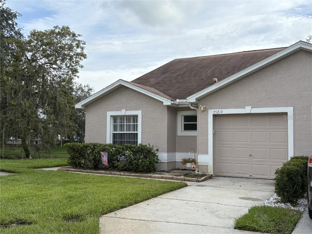 35219 Janine Dr., Zephyrhills, FL 33541