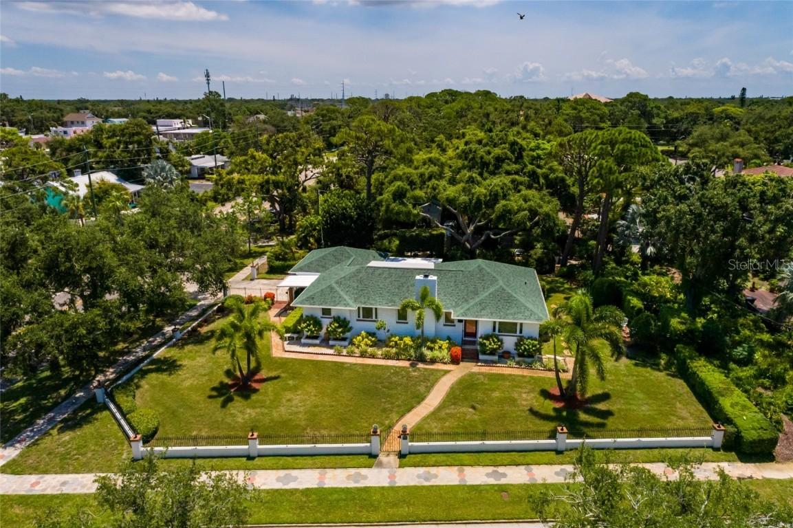100 Park St., St Petersburg, FL 33707